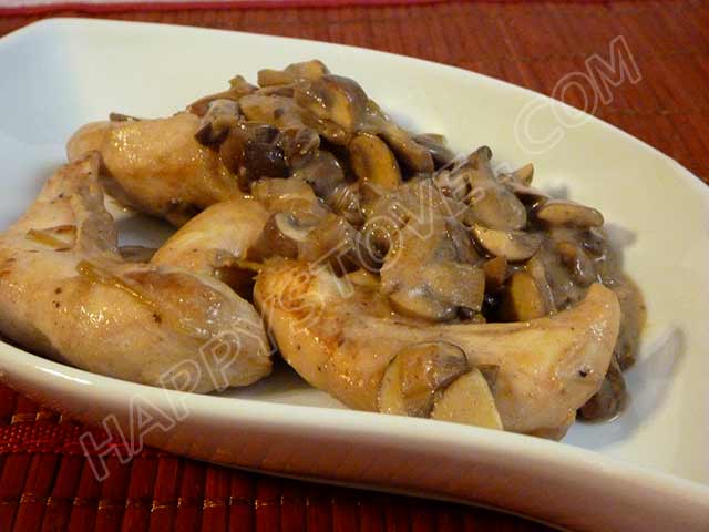 Chicken Strips with Mushrooms in Bechamel Sauce - By happystove.com