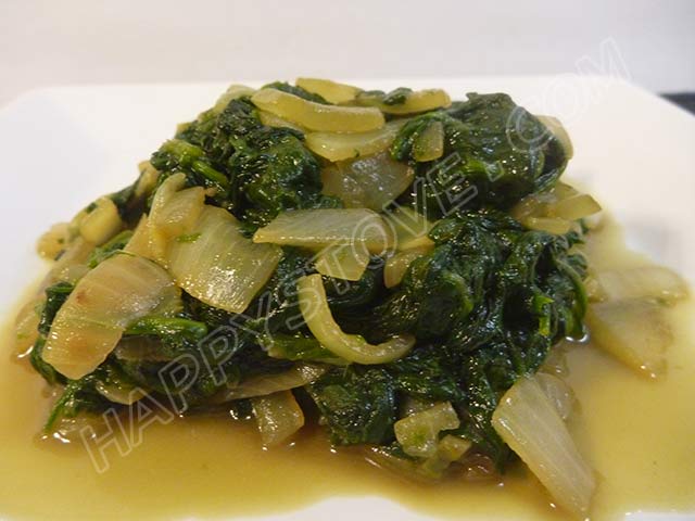 Stir Fried Baby Spinach with Onions - By happystove.com